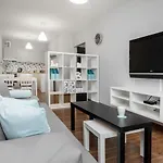 Gemini Apartment *