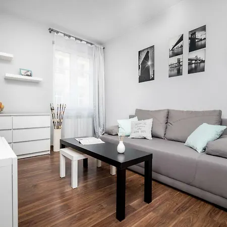 Gemini Apartment *