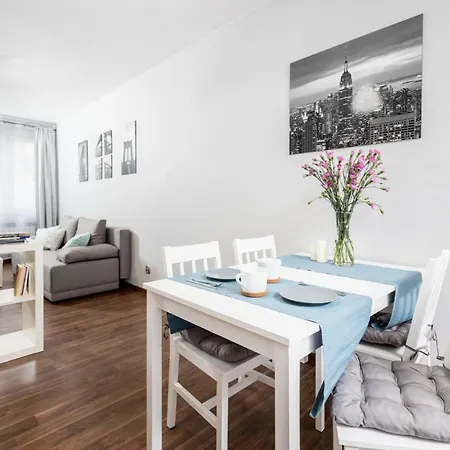 Gemini Apartment *