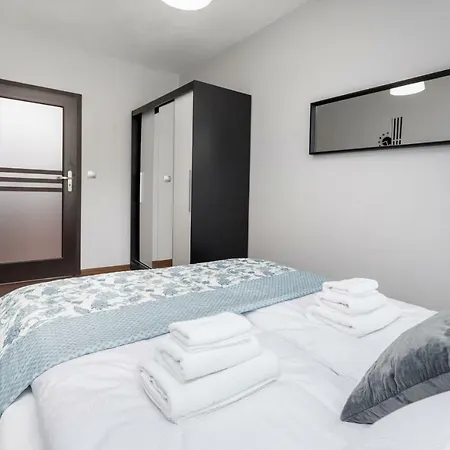 Apartment Gemini Dzierzoniow