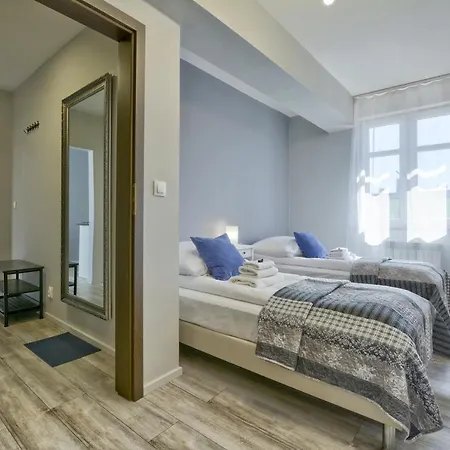 Gemini Apartment *
